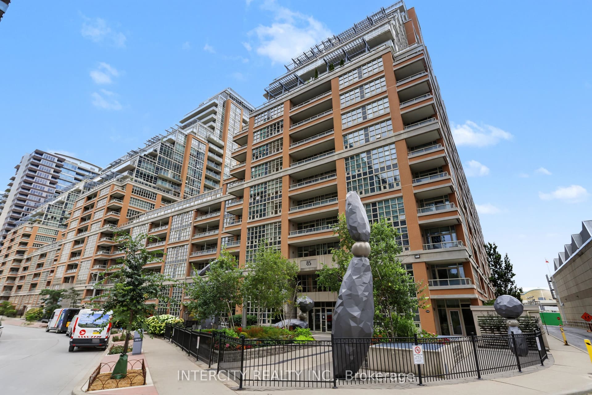 Suite 527 · Floor 5, Unit 527 · 85 East Liberty St