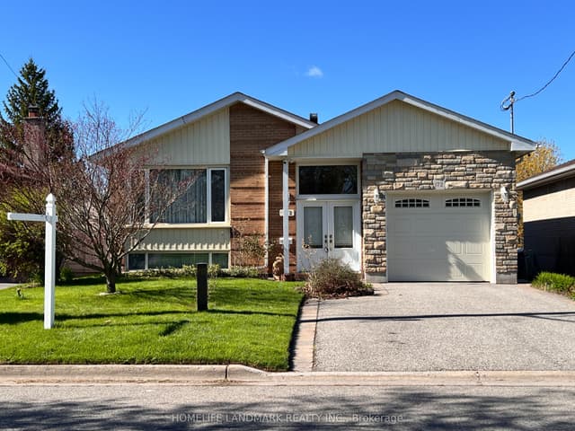 Detached at 172 Sussex Street, Oshawa, ON L1G 1V9