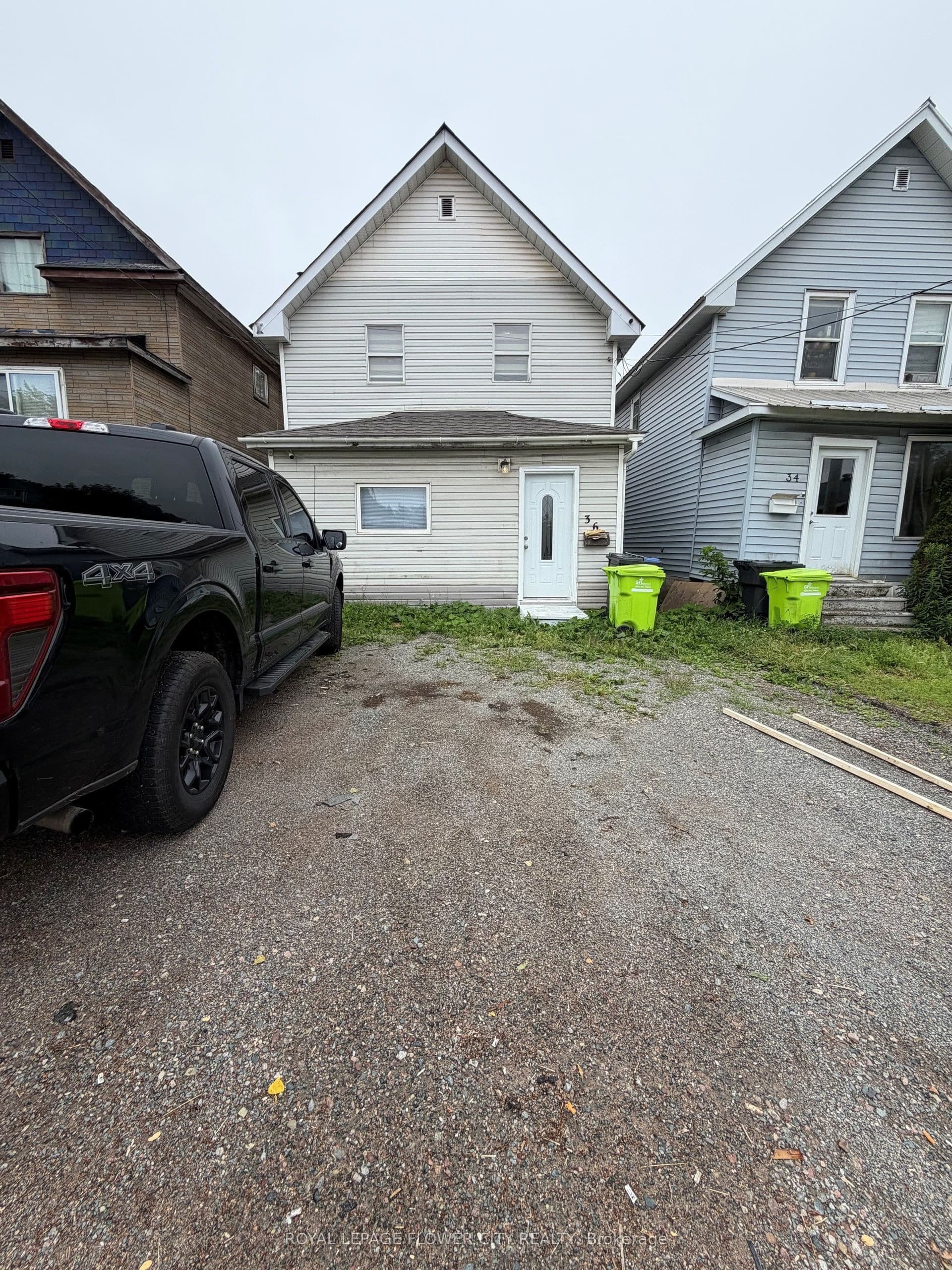 36 St Georges Ave E