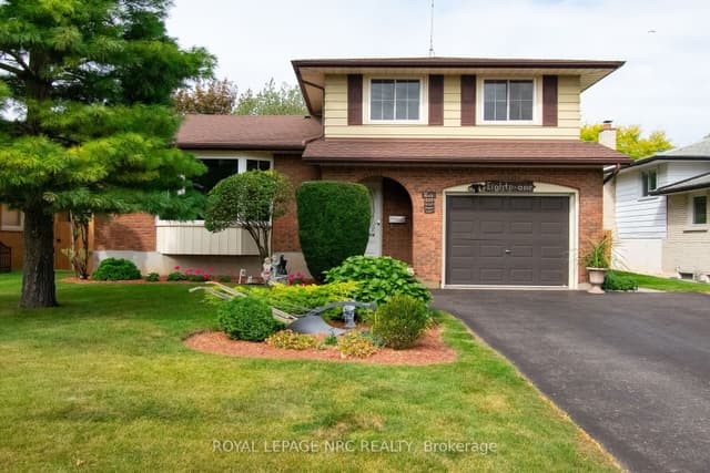 Detached at 81 Ziraldo Road N, St. Catharines, ON L2N 6S8