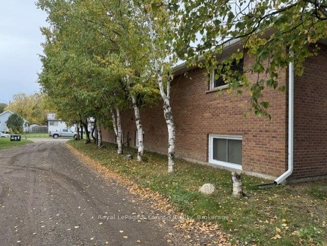 Fourplex at 639 Mckellar Street N, Thunder Bay, ON P7C 4A4