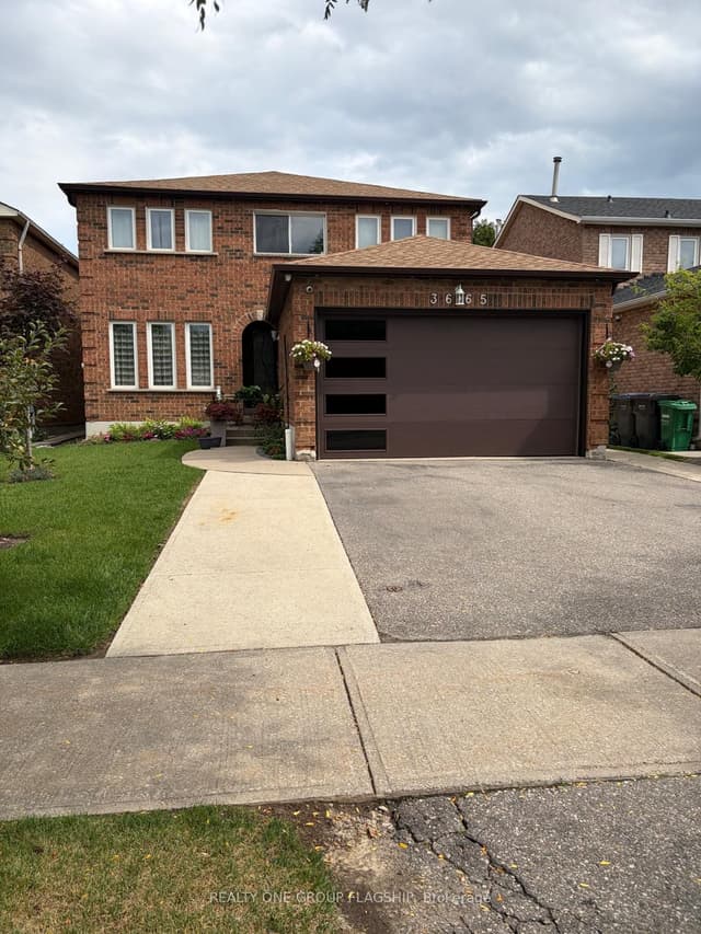 Detached at 3665 Colonial lower Drive, Mississauga, ON L5L 4P2