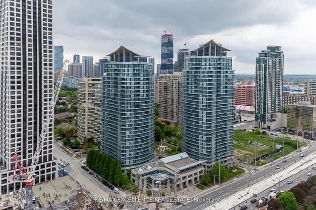 Condo Apartment at 33 Elm Drive 2102, Mississauga, ON L5B 4L2