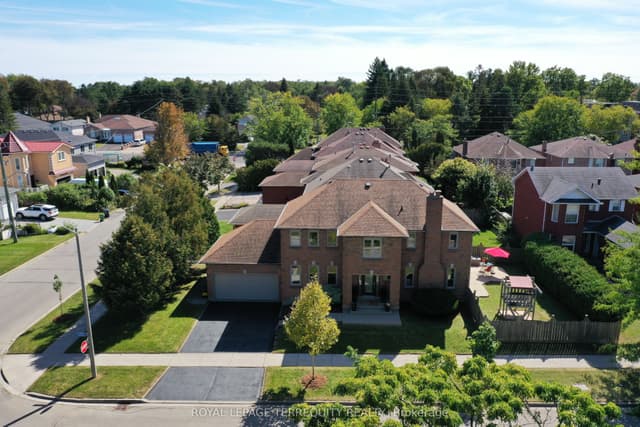 Detached at 10 Scarboro Avenue, Toronto, ON M1C 3Z4, Toronto E10