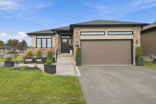 Detached at 61 Hastings Park Drive, Belleville, ON K8P 0H7