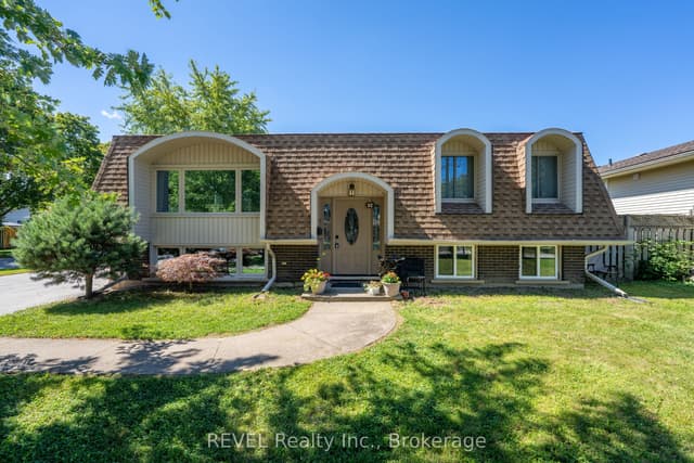 Detached at 17 RAMSEY Street, St. Catharines, ON L2N 2K3