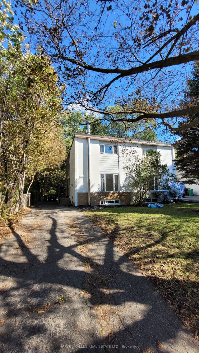 Semi-Detached at 2258 Brookhurst Road, Mississauga, ON L5J 1P9