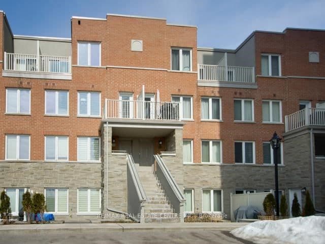 Condo Townhouse at 5 Richgrove Drive E 208, Toronto, ON M9R 0A3, Toronto W09