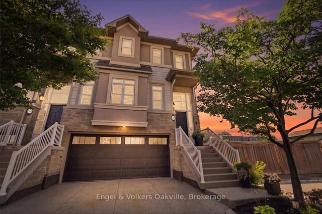 Condo Townhouse at 31 Sunvale Place 29, Hamilton, ON L8E 4Z6