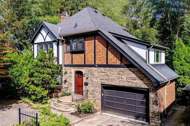 Detached at 18 Forsyth Avenue N, Hamilton, ON L8S 4E1