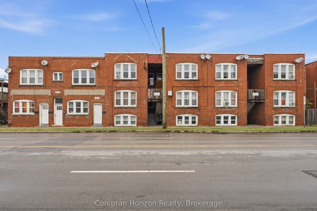 Investment at 1539-1547 Barton Street E, Hamilton, ON L8H 2X7