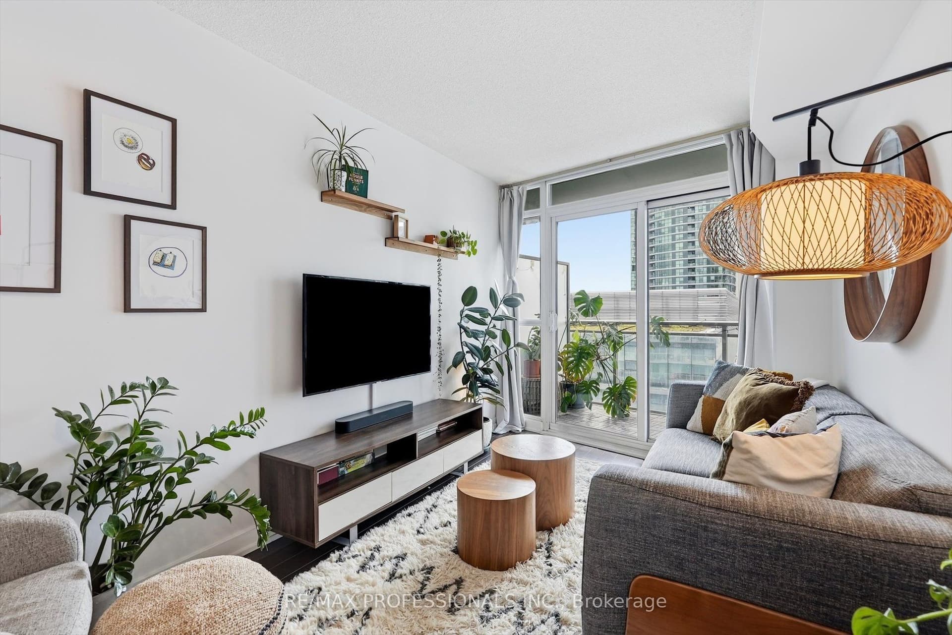 Suite 1605 · Floor 16, Unit 1605 · 38 Dan Leckie Way