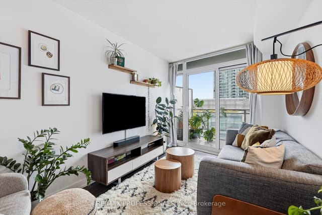 Condo Apartment at 38 Dan Leckie Way 1605, Toronto, ON M5V 2V6, Toronto C01