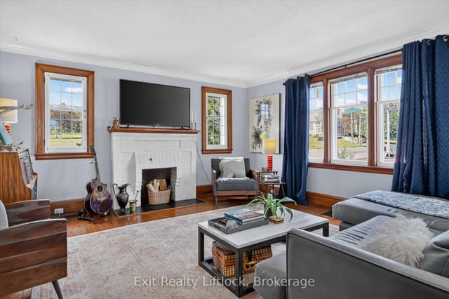 Detached at 1518 Monaghan Road, Peterborough, ON K9J 5N4