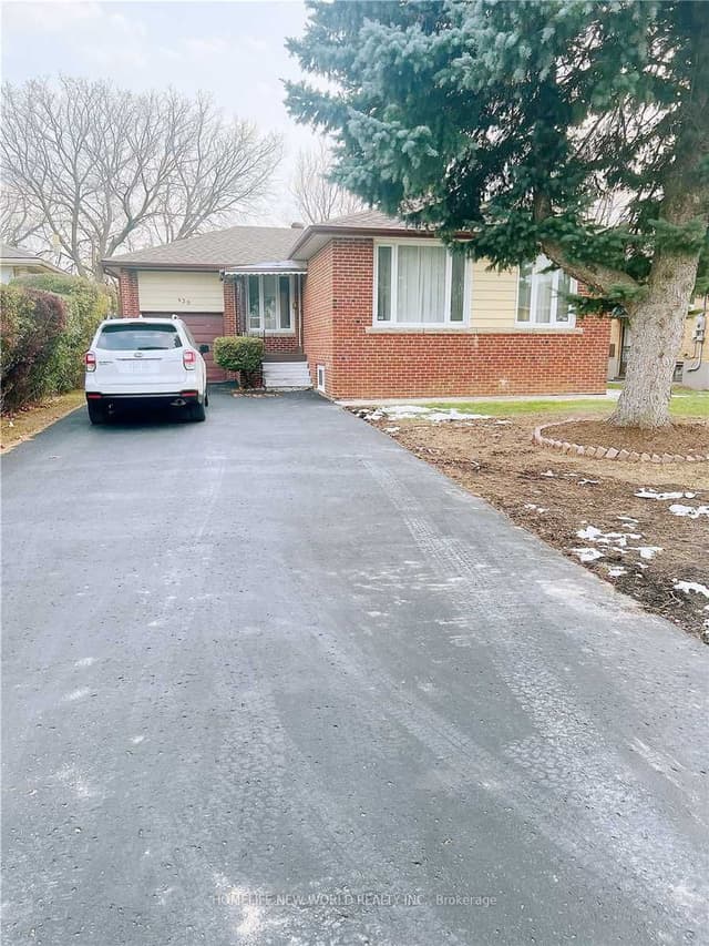 Detached at 438 Fernleigh Circle N Bsmt, Richmond Hill, ON L4C 1E3