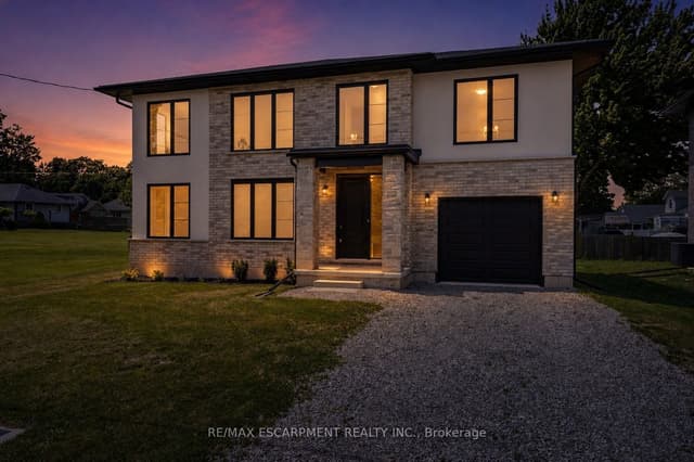 Detached at 203 Park Street, Fort Erie, ON L0S 1N0