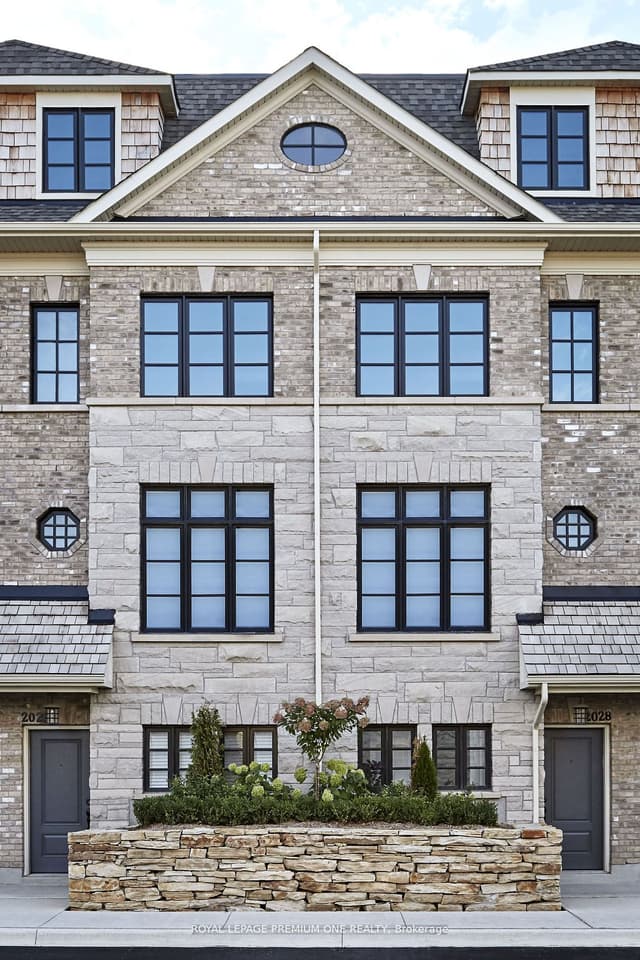 Condo Townhouse at 30 Lunar Crescent 55, Mississauga, ON L4M 2R5