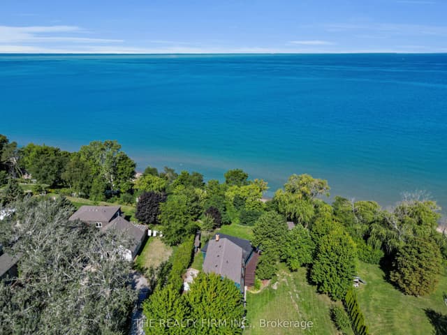 Detached at 3692 Beverly Glen, Plympton-Wyoming, ON N0N 1E0