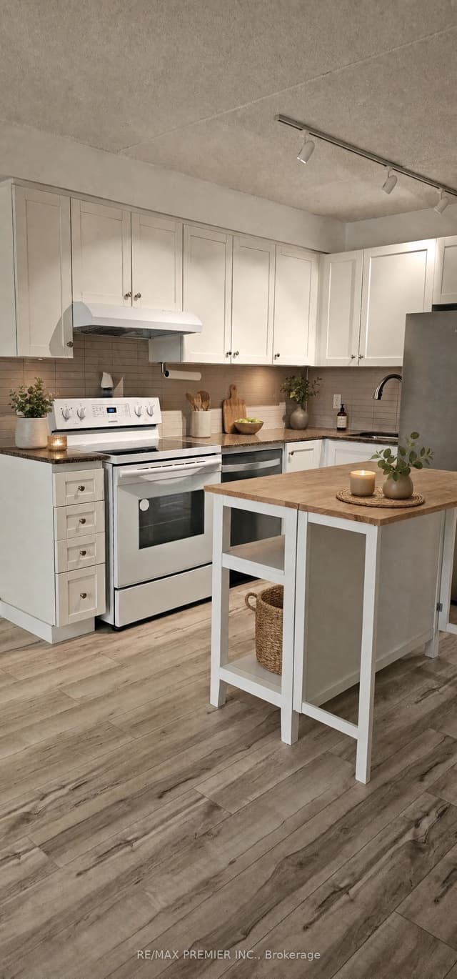 Condo Apartment at 2737 Keele Street 307, Toronto, ON M3M 2E9, Toronto W05