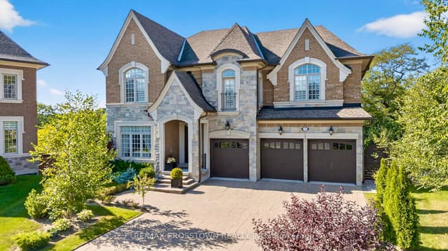 Detached at 10 Annsleywood Court, Vaughan, ON L4H 4G6