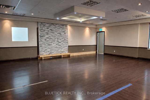 Office at 1055 Clark Boulevard SF 5, Brampton, ON L6T 3W4