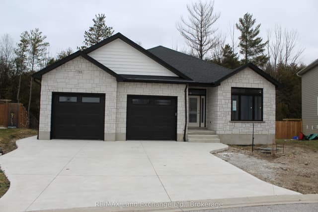 Detached at 784 CAMPBELL Avenue, Kincardine, ON N2Z 1W1