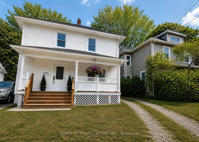 Detached at 5404 Bridge Street, Niagara Falls, ON L2E 2T6
