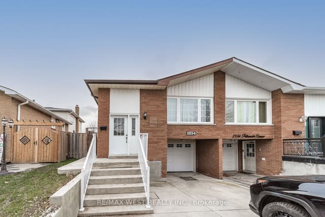 Semi-Detached at 2534 Palisander Avenue, Mississauga, ON L5B 2L2