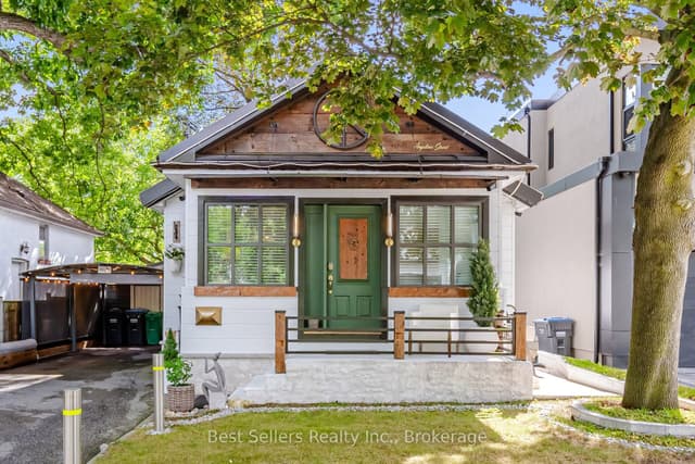 Detached at 174 Angelene Street, Mississauga, ON L5G 1X2