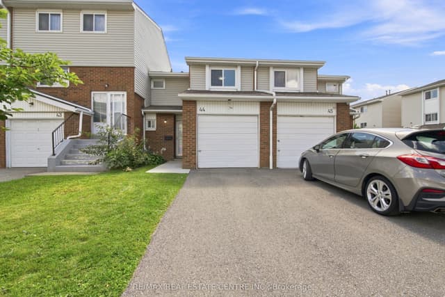 Condo Townhouse at 44 Franklin Court 49, Brampton, ON L6T 3Z1