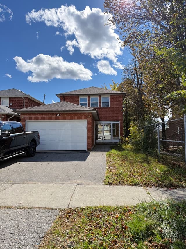 Detached at 49 Gray Crescent Main and Second, Richmond Hill, ON L4C 5V4