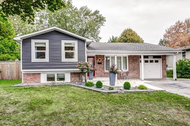 Detached at 4364 Ayr Place, Burlington, ON L7L 2A2