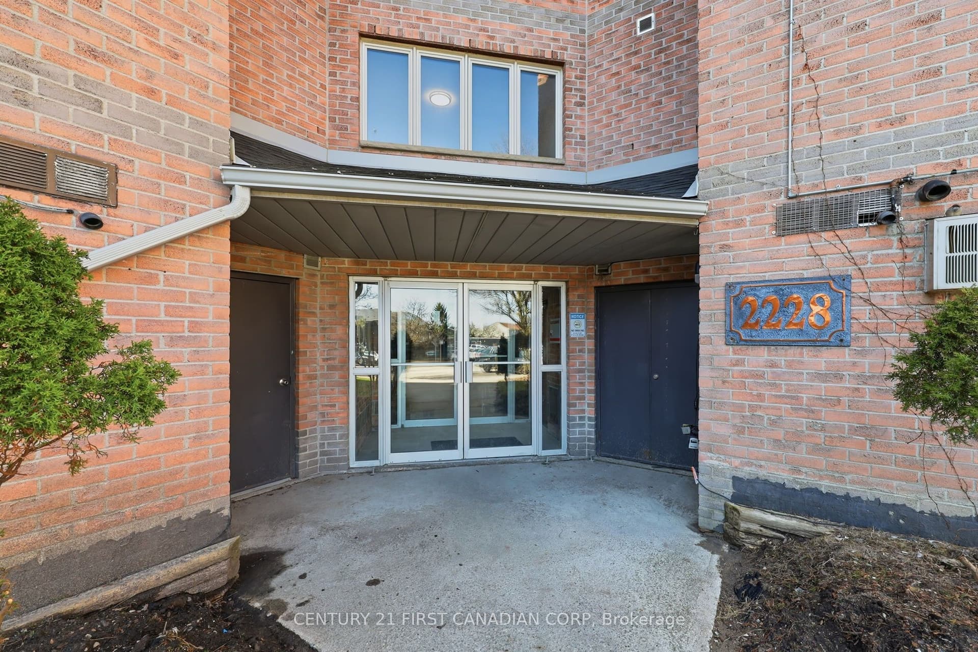 Suite 201 · Floor 2, Unit 201 · 2228 Trafalgar St