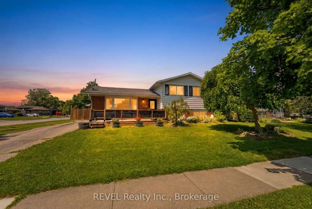 Detached at 1 Idylwood Road, Welland, ON L3C 1X2