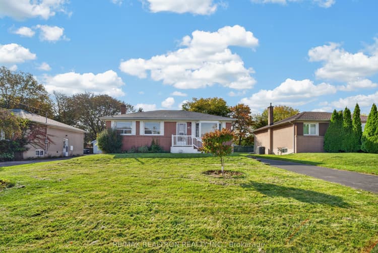 32 Linton Avenue