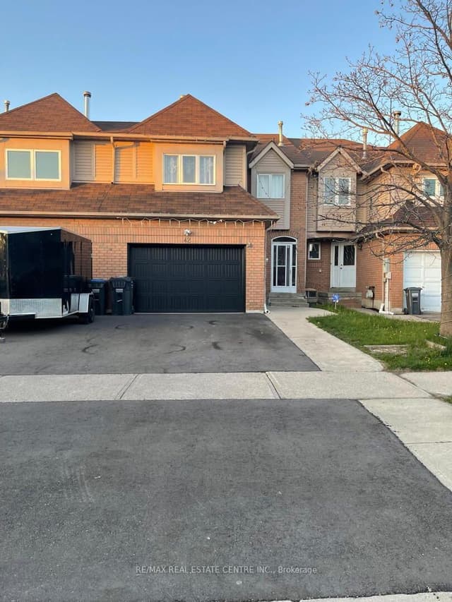 Att/Row/Townhouse at 42 Wooliston Crescent, Brampton, ON L6Y 4J5