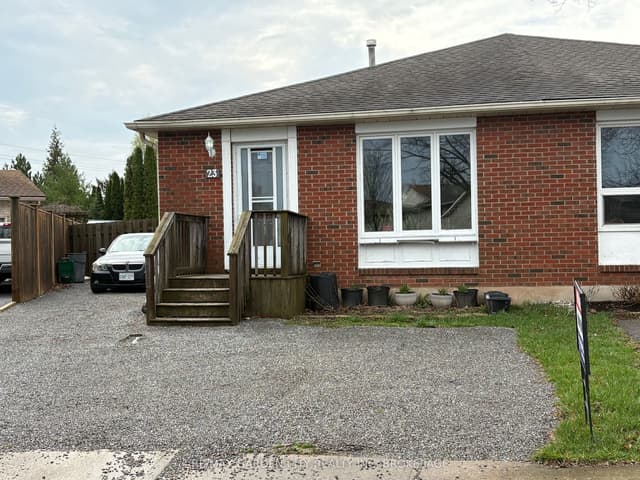 Semi-Detached at 23 POPLAR Crescent, Welland, ON L3C 6W5