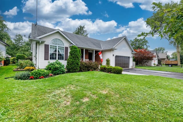 Detached at 621 Parkdale Avenue, Fort Erie, ON L2A 5B3