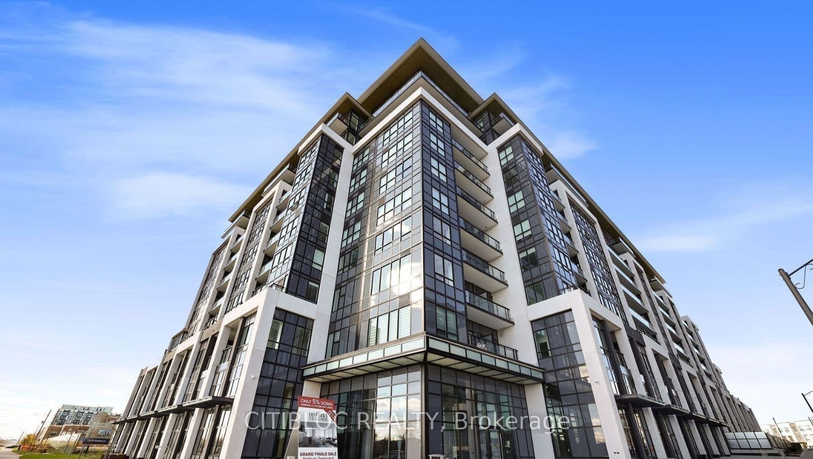 Suite LPH02 · Penthouse, Unit LPH02 · 405 Dundas St W