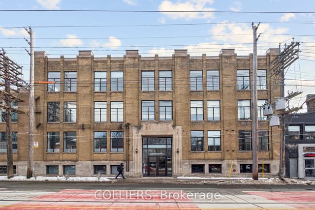 Office at 183 Bathurst Street 401, Toronto, ON M5T 2R7, Toronto C01