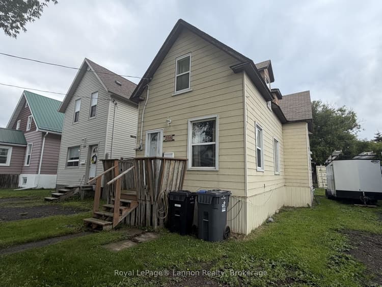 216 McIntyre Street