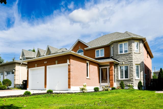 Detached at 3557 old orchard park Drive, Mississauga, ON L5B 4E3