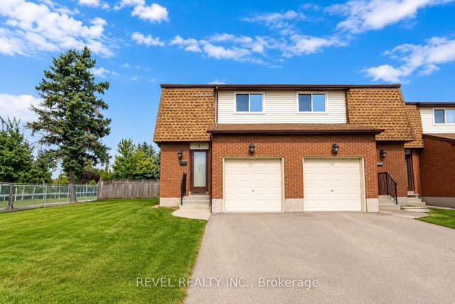 Condo Townhouse at 899 Stone Church Road E 1, Hamilton, ON L8W 1B2