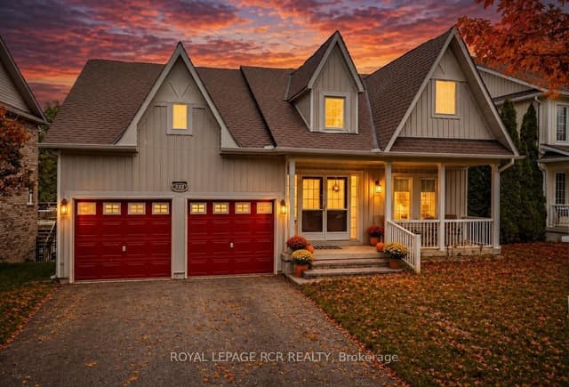 Detached at 332 King Street, East Gwillimbury, ON L0G 1M0