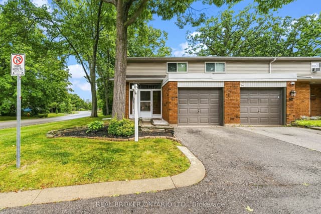 Condo Townhouse at 1270 Gainsborough Drive 61, Oakville, ON L6H 2L2