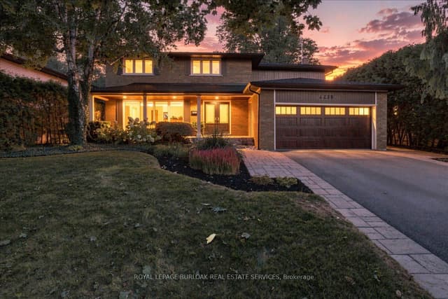 Detached at 4430 Hawthorne Drive, Burlington, ON L7L 1G5
