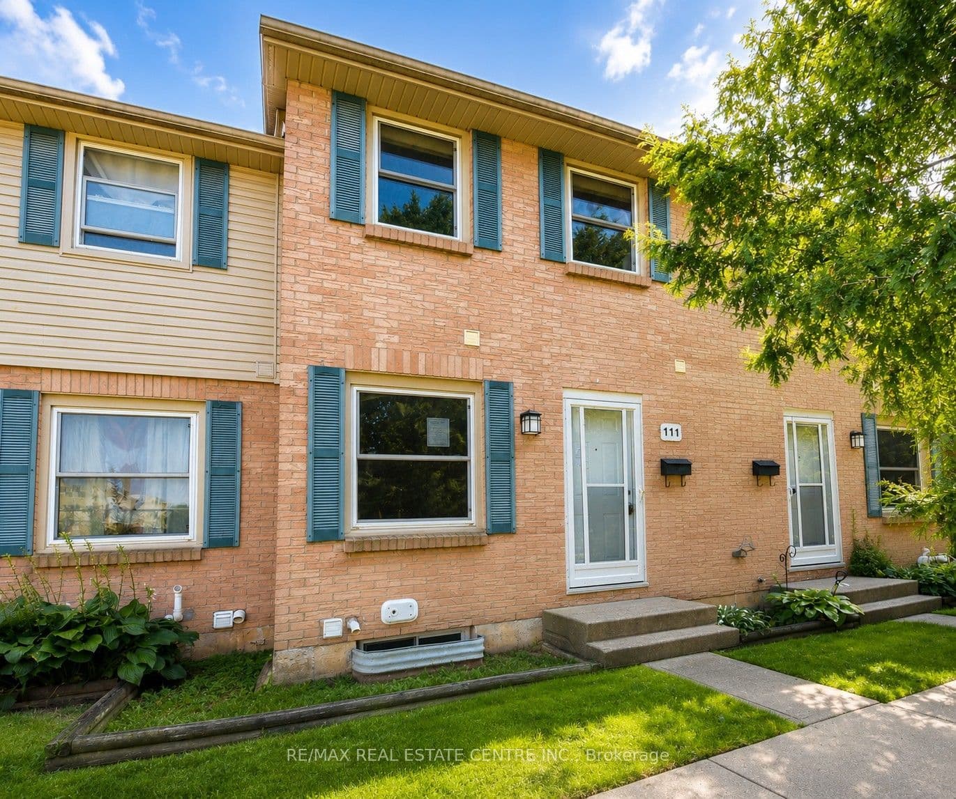 Suite 111 · Floor 1, Unit 111 · 1247 Huron St