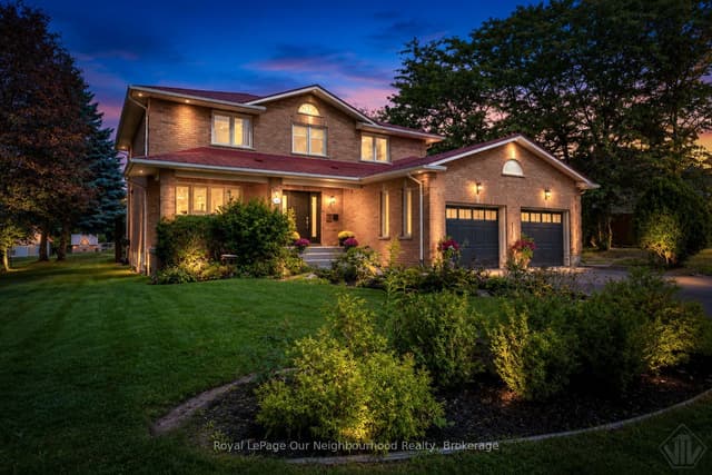 Detached at 34 Bradley Boulevard, Clarington, ON L0B 1J0