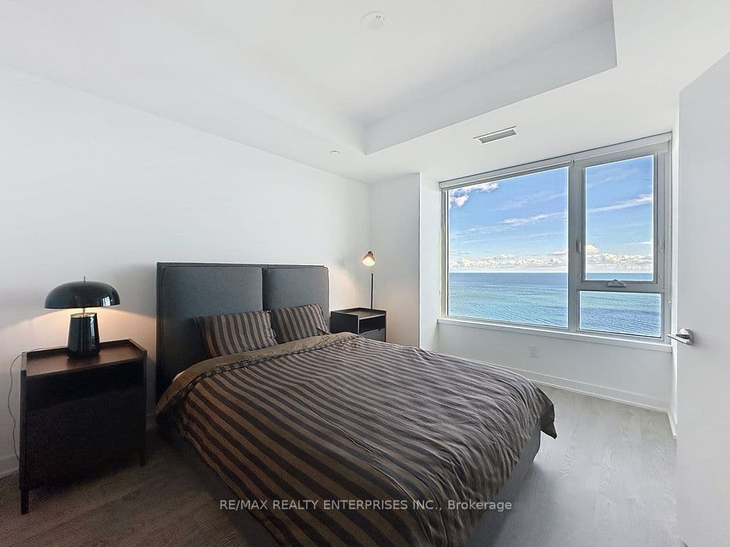 Suite 3607 · Floor 36, Unit 3607 · 1926 Lake Shore Blvd W