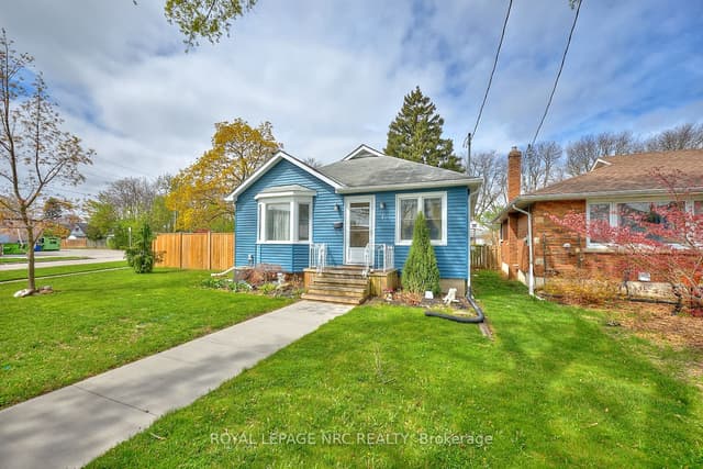 Detached at 1 Thorndale Avenue, St. Catharines, ON L2R 6A2